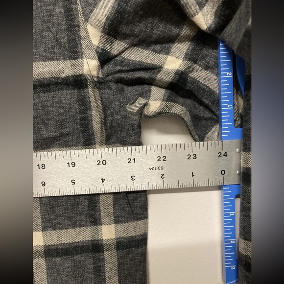 New Flag & Anthem Mens Flannel Plaid Shirt Button Up Medium Grey Black Cream NWT - Picture 10 of 12